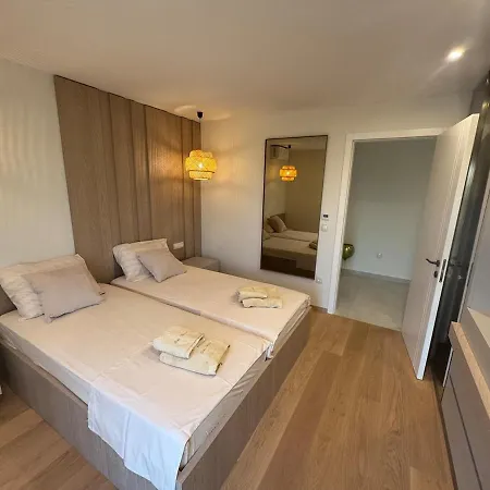 Bellavista, Rooftop, Jakuzzi, Infinity Pool *