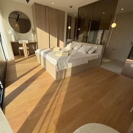 Bellavista, Rooftop, Jakuzzi, Infinity Pool Βίλα *