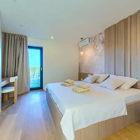 ヴィラ Bellavista, Rooftop, Jakuzzi, Infinity Pool *