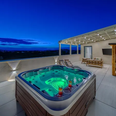 Bellavista, Rooftop, Jakuzzi, Infinity Pool * Sukošan