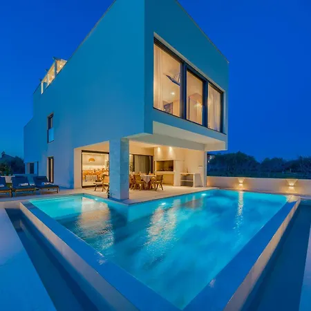 Βίλα Bellavista, Rooftop, Jakuzzi, Infinity Pool Sukošan