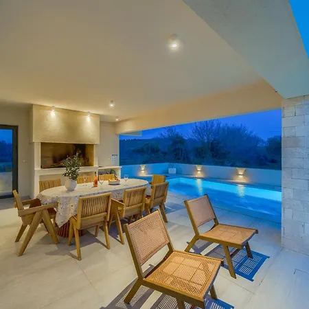 Βίλα Bellavista, Rooftop, Jakuzzi, Infinity Pool *