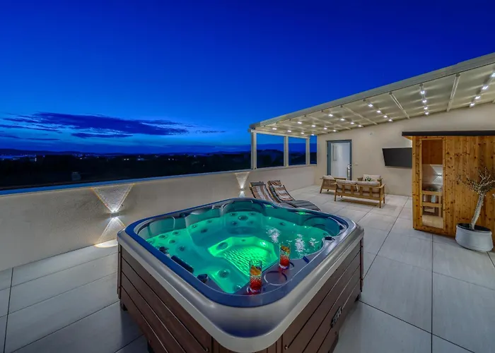 Bellavista, Rooftop, Jakuzzi, Infinity Pool * Sukošan