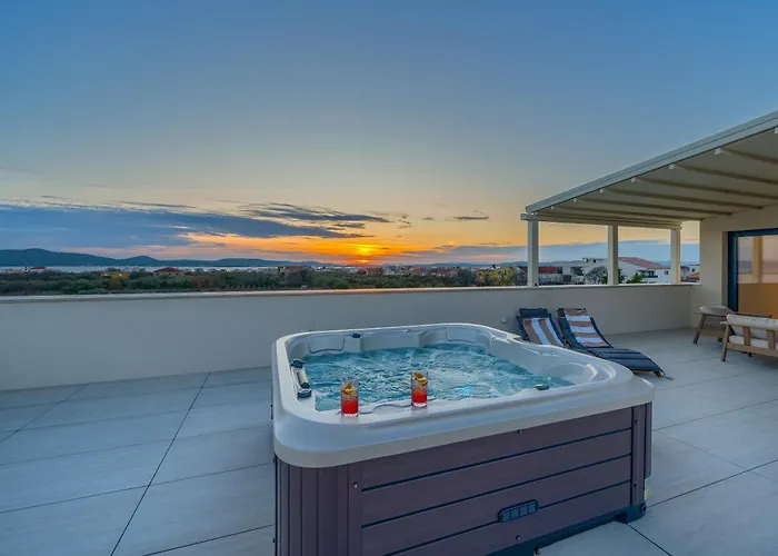 Bellavista, Rooftop, Jakuzzi, Infinity Pool *