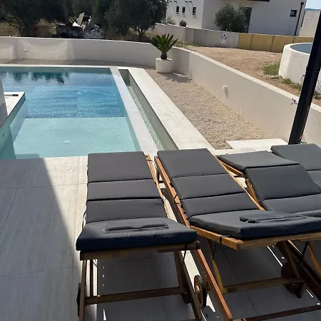 Bellavista, Rooftop, Jakuzzi, Infinity Pool Villa