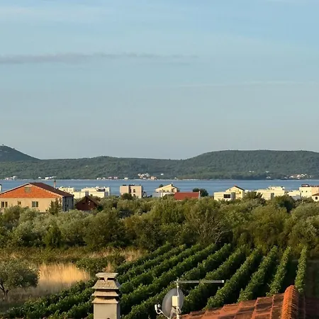 Bellavista, Rooftop, Jakuzzi, Infinity Pool Villa