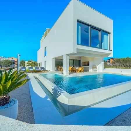 Вилла Bellavista, Rooftop, Jakuzzi, Infinity Pool