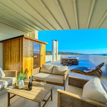 Вилла Bellavista, Rooftop, Jakuzzi, Infinity Pool