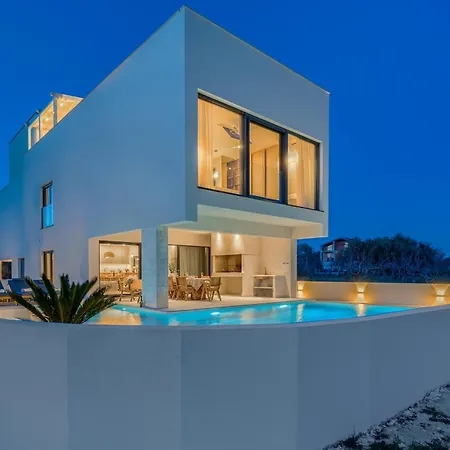 Вилла Bellavista, Rooftop, Jakuzzi, Infinity Pool *