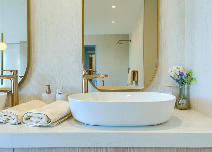 Bellavista, Rooftop, Jakuzzi, Infinity Pool *