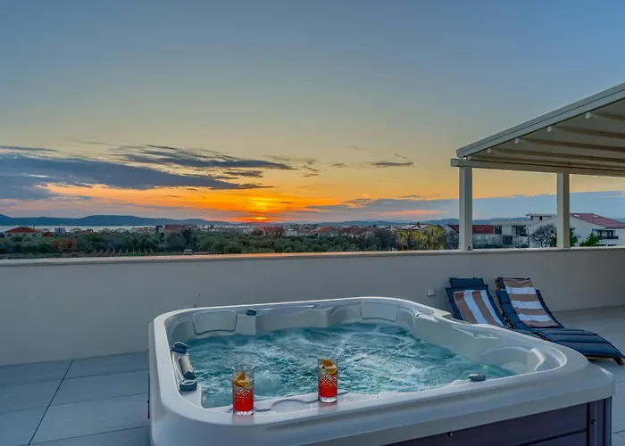 Bellavista, Rooftop, Jakuzzi, Infinity Pool Sukošan