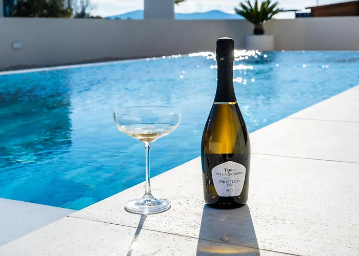 Bellavista, Rooftop, Jakuzzi, Infinity Pool Villa Sukošan